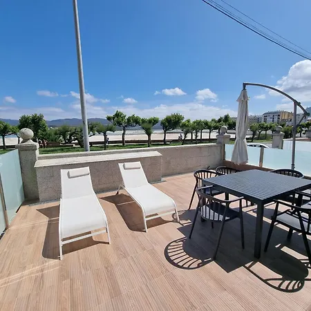 Playa Rapadoira - Bajos Con Terraza