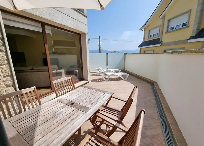 Playa Rapadoira - Bajos Con Terraza Фос