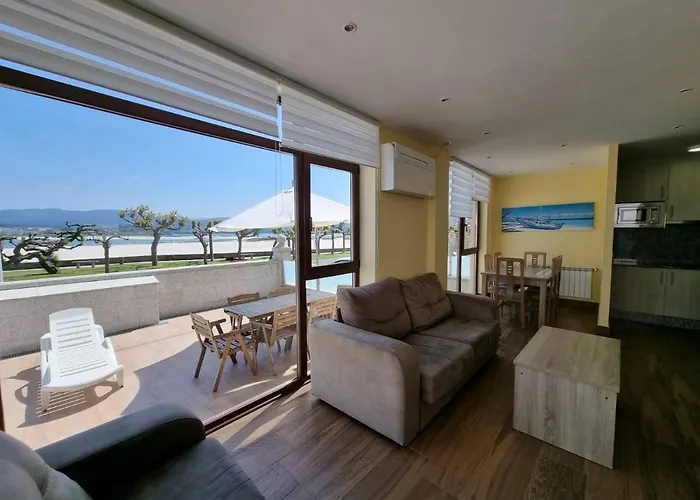 Playa Rapadoira - Bajos Con Terraza Апартаменты
