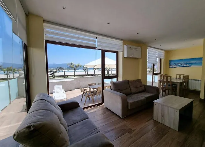 Playa Rapadoira - Bajos Con Terraza *