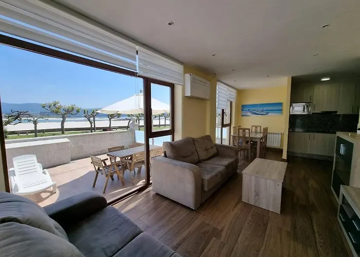 Playa Rapadoira - Bajos Con Terraza Апартаменты *