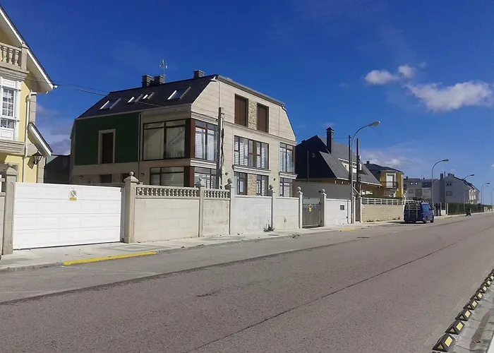 Playa Rapadoira - Bajos Con Terraza * Foz